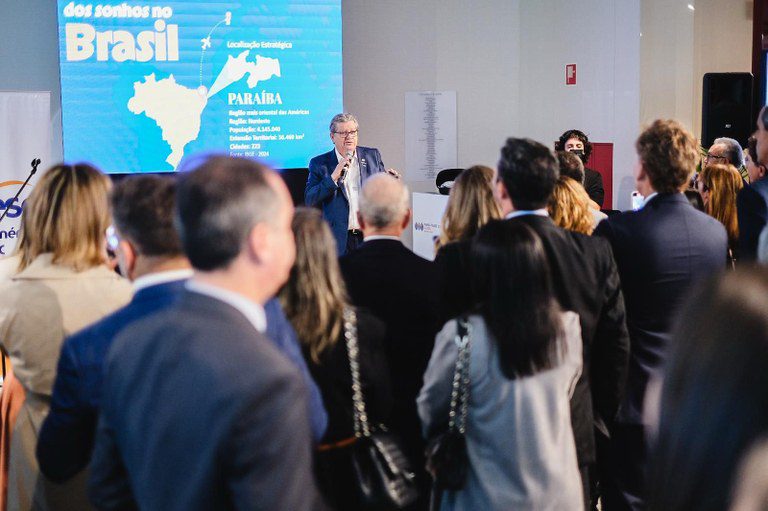 João Azevêdo anuncia assinatura do nono resort no Polo Cabo Branco e mais de R$ 2,5 bilhões de investimentos: "sonho que virou realidade" João Azevêdo anuncia assinatura do nono resort no Polo Cabo Branco e mais de R$ 2,5 bilhões de investimentos: "sonho que virou realidade"