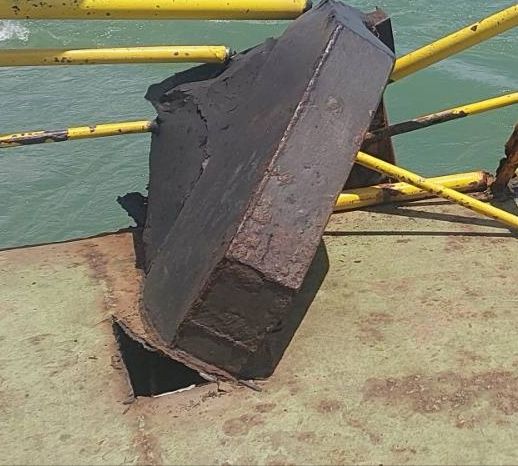 Rampa de acesso de balsa desaba durante travessia de Cabedelo a Lucena rampa, balsa, cabedelo