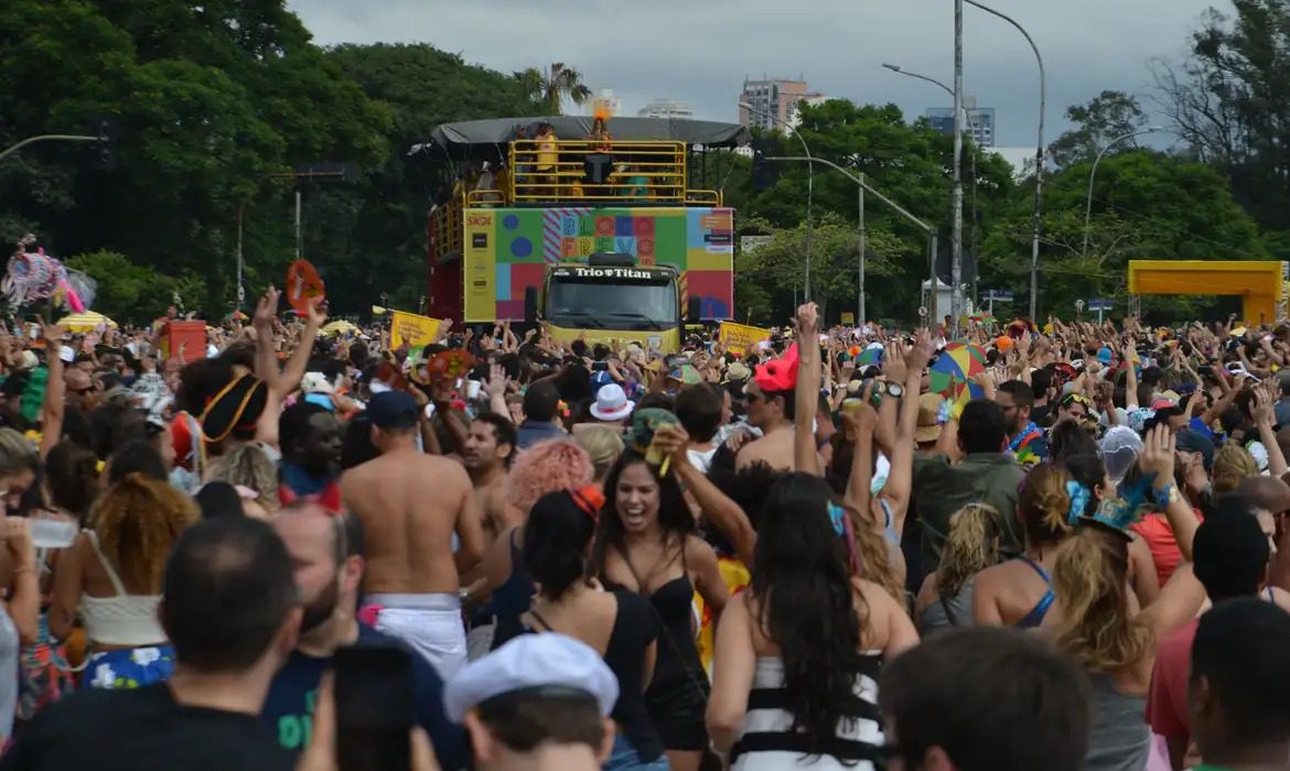 Carnaval em Salvador comemora os 40 anos da axé music carnaval, salvador