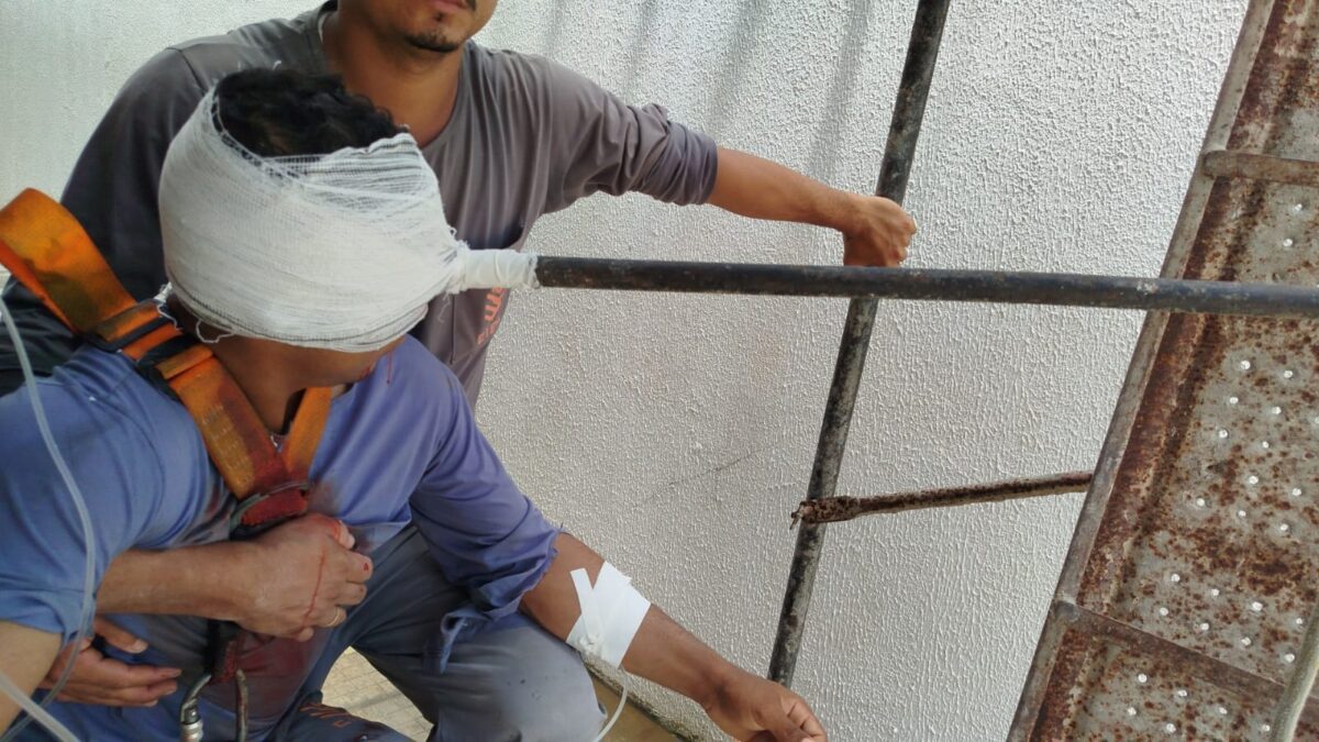 Pedreiro tem rosto cravado com barra de ferro durante acidente em obra de João Pessoa Pedreiro tem rosto cravado com barra de ferro durante acidente em obra de João Pessoa