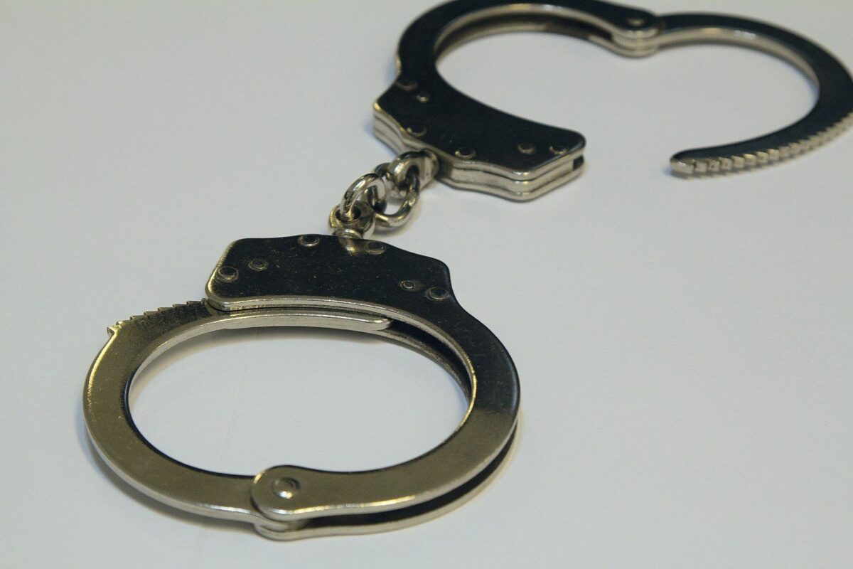 Paraíba terá central de regulação de vagas para reduzir superlotação em presídios Polícia Civil prende, em Goiânia, mulher acusada de tráfico de drogas cometido em 2019 preso homem pai homem esposa faca