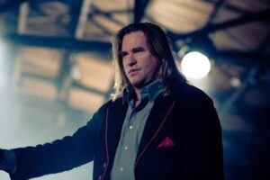 Val Kilmer, ator de 'Batman', morre aos 65 anos Val Kilmer no filme 'Blood out' (2011) — Foto: Divulgação batman