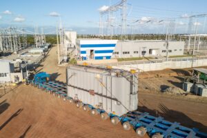 Segundo transformador gigante chega ao Porto de Suape e escolta deve provocar novas interdições em rodovias Segundo transformador é semelhante ao primeiro. Foto do primeiro transformador, chegando em Nova Palmeira. (créditos: Produtora Felipe da Mídia)