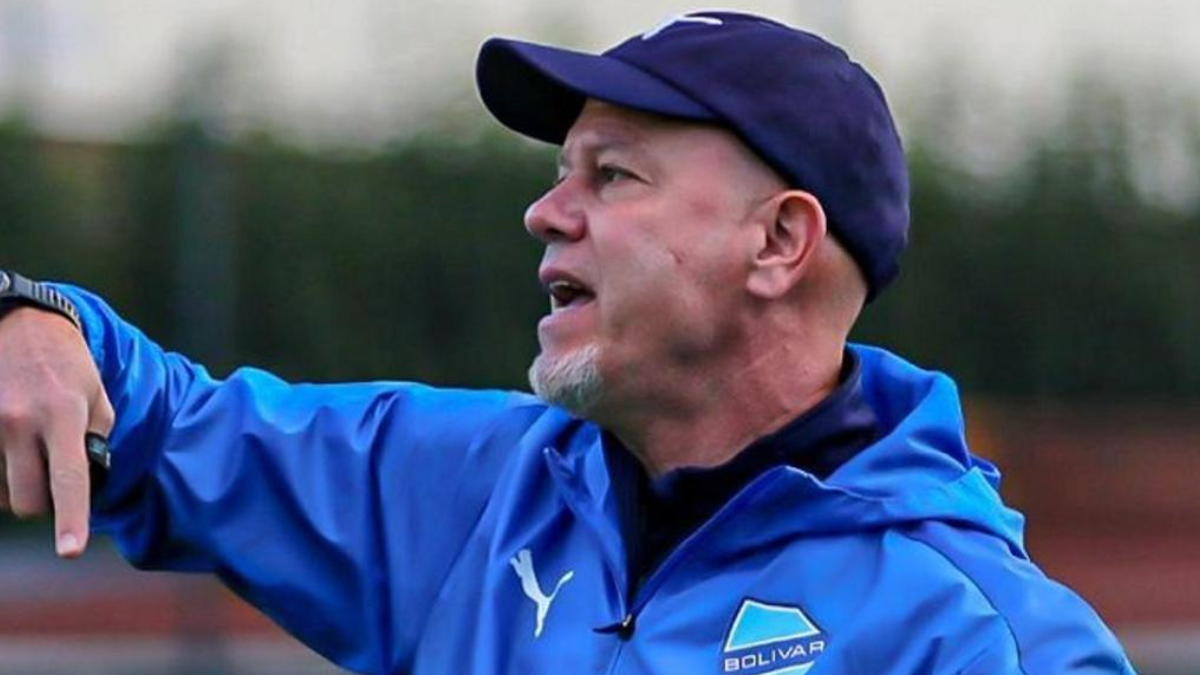 Após impasse com o The Strongest, Antônio Carlos Zago fica livre para comandar o Botafogo-PB Zago, novo treinador do Botafogo-PB