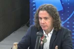Veneziano afirma que Governo tem razões para questionar debate sobre IOF: "gerou frustação e decepção" veneziano, senador