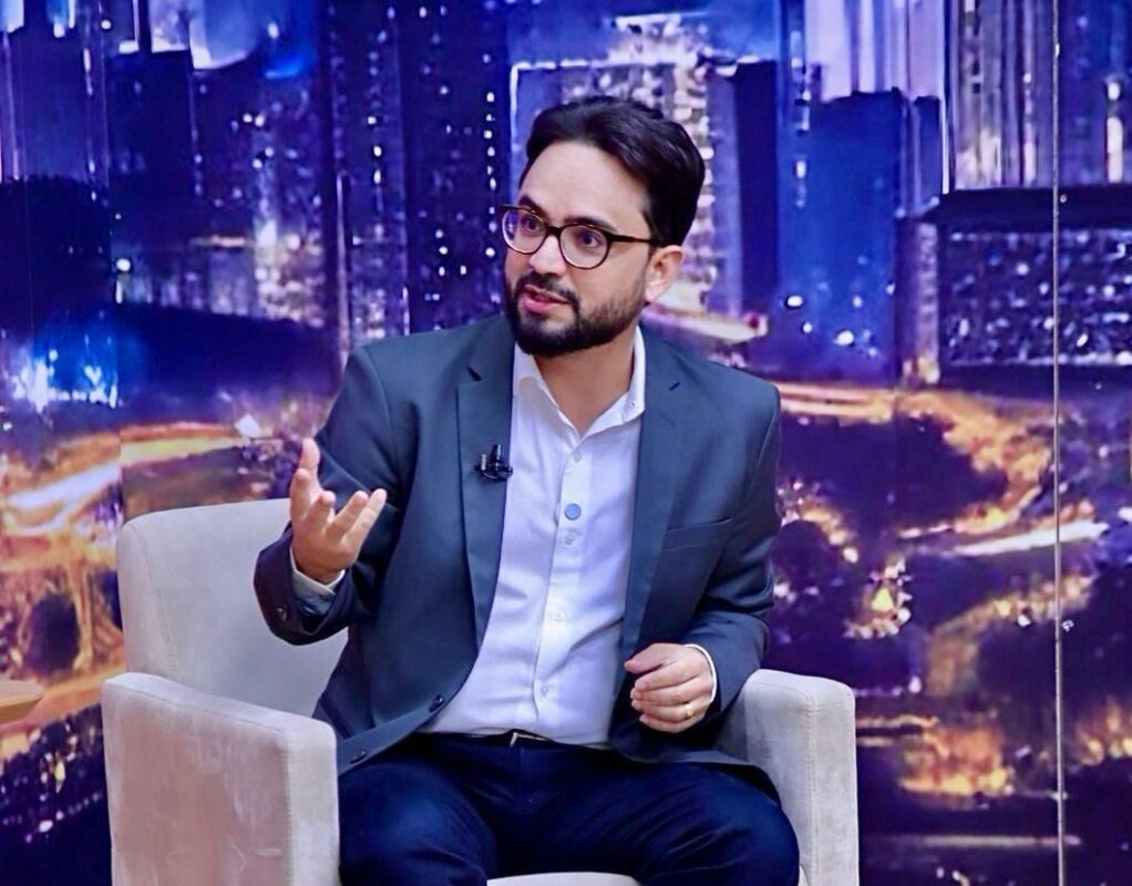 Tibério diz que ‘PSB não abriu mão da cabeça de chapa’ e projeta "tamanho maior" com João no comando Tibério diz que ‘PSB não abriu mão da cabeça de chapa’ e projeta "tamanho maior" com João no comando