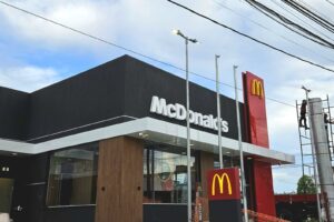 McDonald's inaugura unidade nos Bancários até a próxima semana Novo McDonald's fica na 'principal dos Bancários'. (foto: Joaquim Neto)