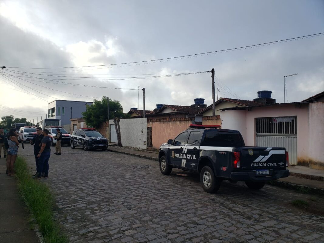 Operação das Polícias Civil e Militar prende seis pessoas por tráfico de drogas no Litoral Norte da Paraíba Operação das Polícias Civil e Militar prende seis pessoas por tráfico de drogas no Litoral Norte da Paraíba