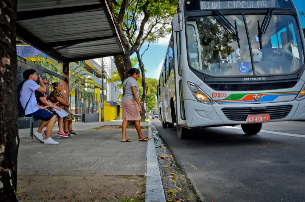 Operação de ônibus é alterada em Campina Grande e João Pessoa a partir de hoje; confira plano de transporte para o 'feriadão' ônibus João Pessoa