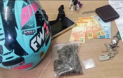 Motociclista é preso por direção perigosa e posse de drogas em Campina Grande Motociclista é preso por direção perigosa e posse de drogas em Campina Grande
