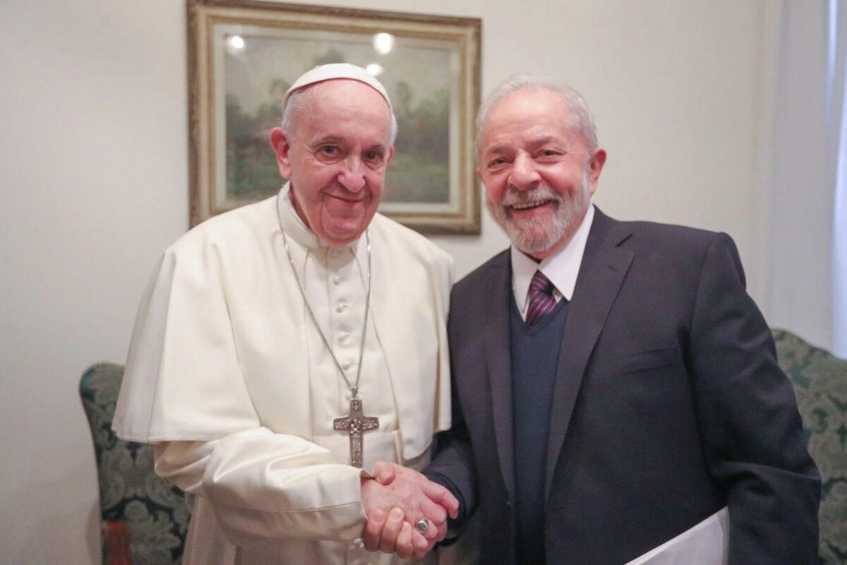 Presidente Lula decreta luto oficial de sete dias pela morte de Papa Francisco papa francisco e Lula