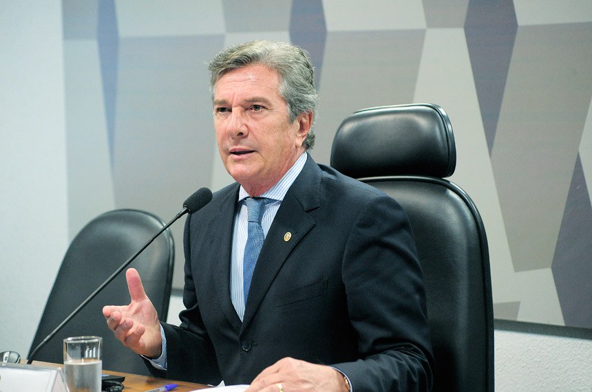 Gilmar Mendes recua e julgamento de Collor será retomado segunda-feira Fernando Collor. (foto: Agência Senado)