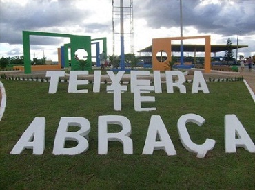 TCE intima prefeito de Teixeira para explicar aumento de mais de 85% no número de servidores temporários TCE intima prefeito de Teixeira para explicar aumento de mais de 85% no número de servidores temporários