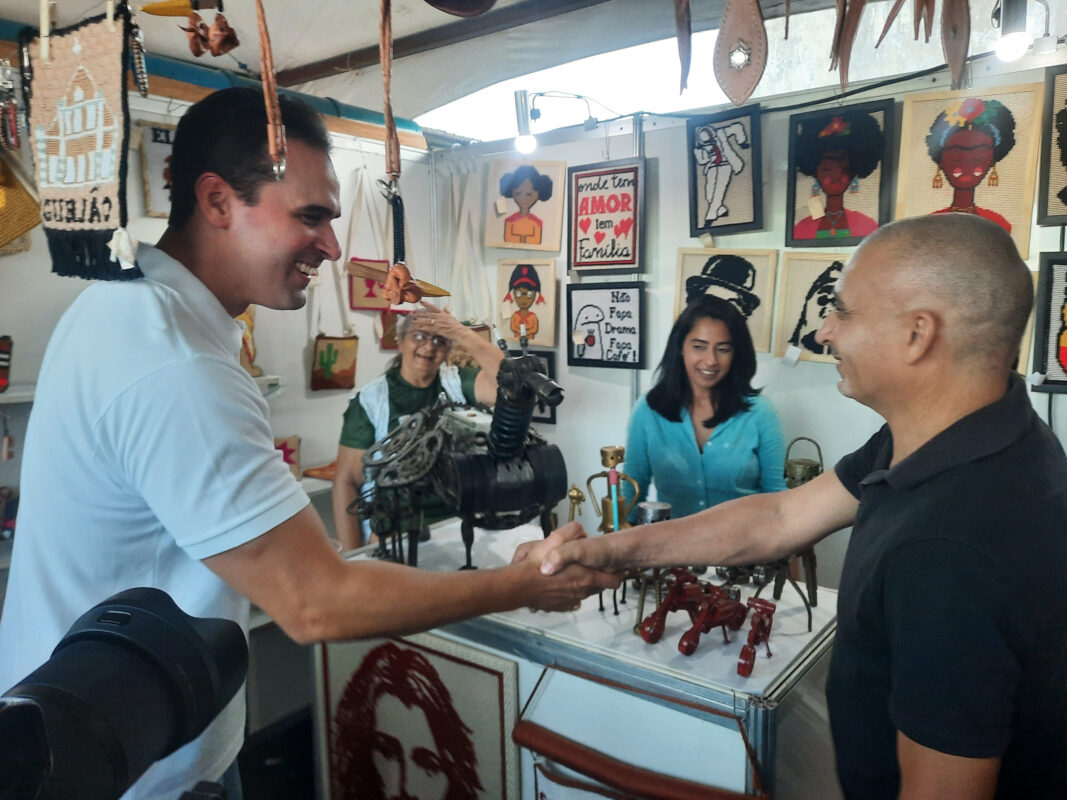 Vice-governador Lucas Ribeiro visita a 8ª Festa da Cabra Rainha e assina contratos do Empreender Paraíba Vice-governador Lucas Ribeiro visita a 8ª Festa da Cabra Rainha e assina contratos do Empreender Paraíba