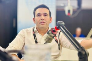 Jhony aponta Deusdete e Pollyanna como nomes para governo, mas diz que chapa deve contemplar todos os partidos jhony bezerra