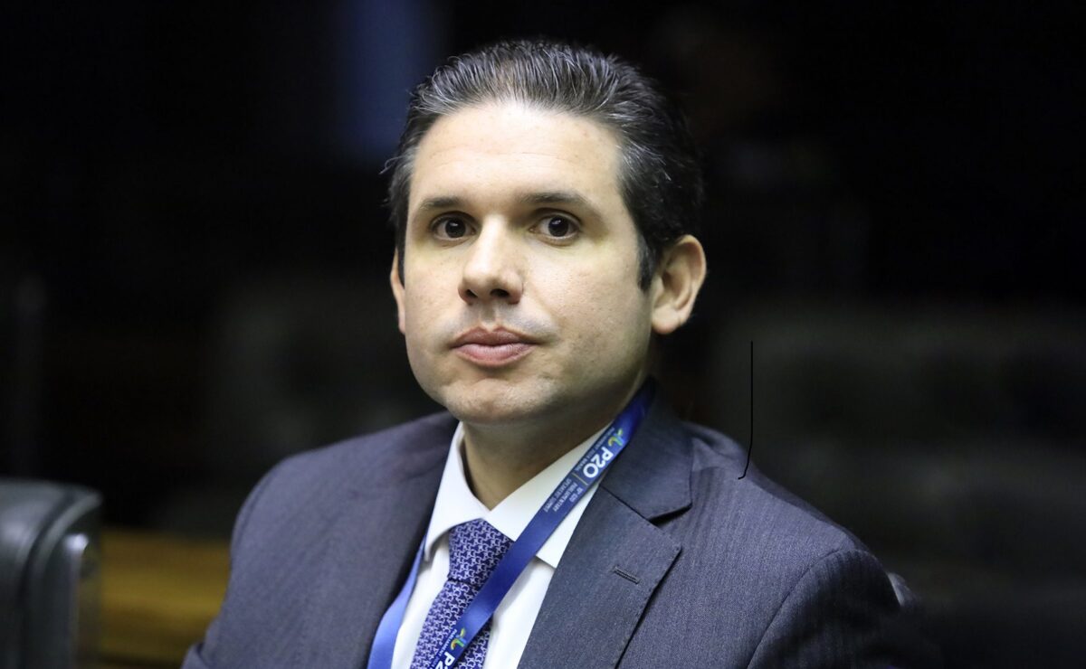 Hugo Motta diz que texto final da nova faixa de isenção do imposto de renda deve ser aprovado até dezembro hugo motta