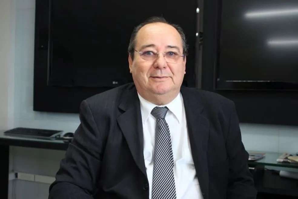 Presidente do TCE-PB pede desculpas após divulgar informação falsa da morte do ex-conselheiro Arthur Cunha Lima arthur cunha lima