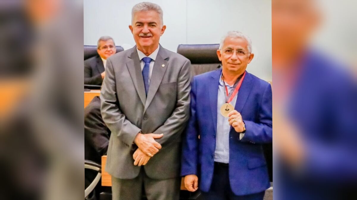 Marcus Alves (a direita) e o deputado João Gonçalves (a esquerda). (foto: divulgação)