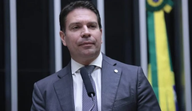 Cientista político analisa que Câmara Federal optou pelo corporativismo no processo contra Alexandre Ramagem Cientista político analisa que Câmara Federal optou pelo corporativismo no processo contra Alexandre Ramagem