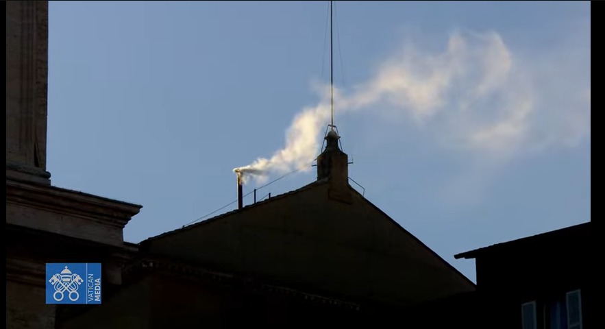Fumaça branca: conclave elege novo papa papa, fumaça branca, conclave, 2025