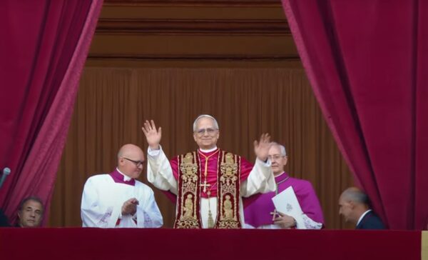 Leão XIV: Vaticano divulga assinatura e brasão do novo papa; veja o significado Leão XIV: Vaticano divulga assinatura e brasão do novo papa; veja o significado