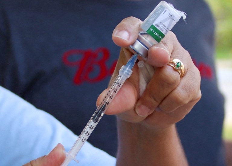 Mais de 39 mil doses de vacina so aplicadas em 'Dia D' de multivacinao na Paraba