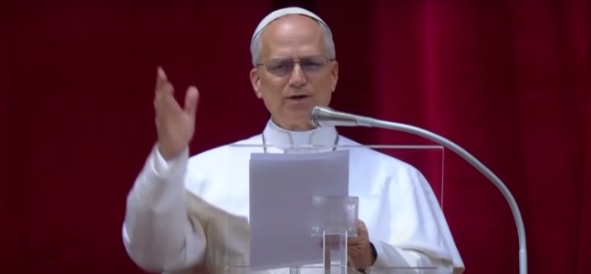 Papa Leão XIV pede paz na Ucrânia e Gaza durante oração no Vaticano: "Nunca mais a guerra"