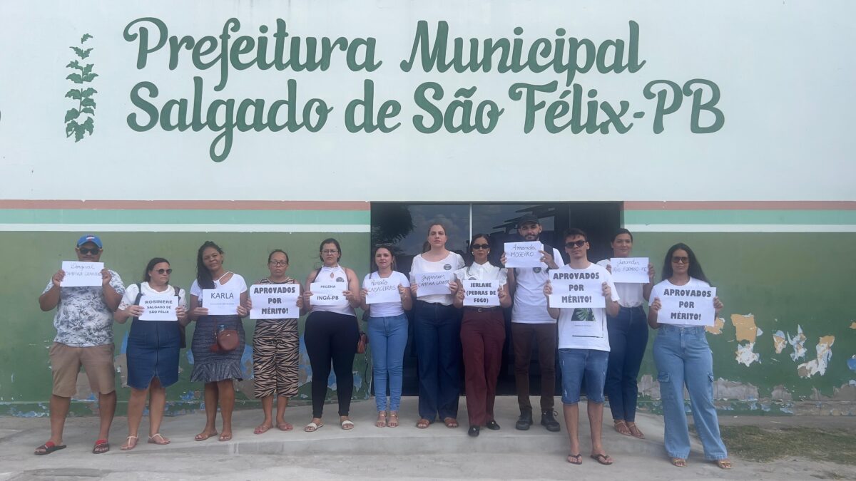 Aprovados em concurso da Prefeitura de Salgado de São Félix protestam e pedem continuidade do certame Aprovados em concurso da Prefeitura de Salgado de São Félix protestam e pedem continuidade do certame