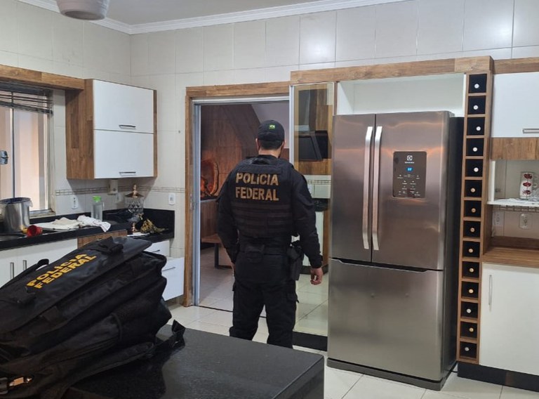 Polícia Federal cumpre mandados na Paraíba contra associação criminosa especializada em fraudar contas digitais Polícia Federal cumpre mandados na Paraíba contra associação criminosa especializada em fraudar contas digitais