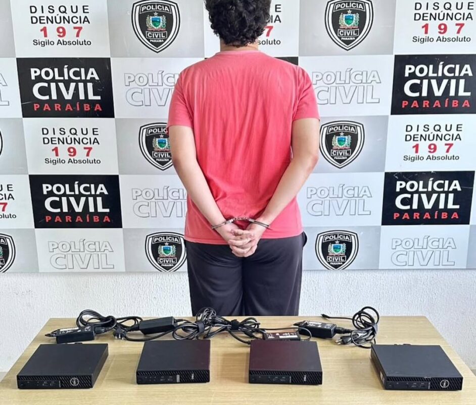 Homem é preso por receptação de computadores furtados de faculdade particular em João Pessoa Homem é preso por receptação de computadores roubados de faculdade particular em João Pessoa