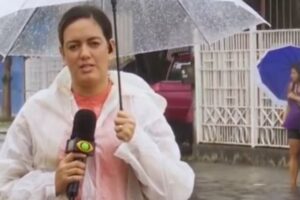 Ao vivo: repórter da TV Arapuan leva banho de água empoçada durante matéria sobre chuvas em João Pessoa