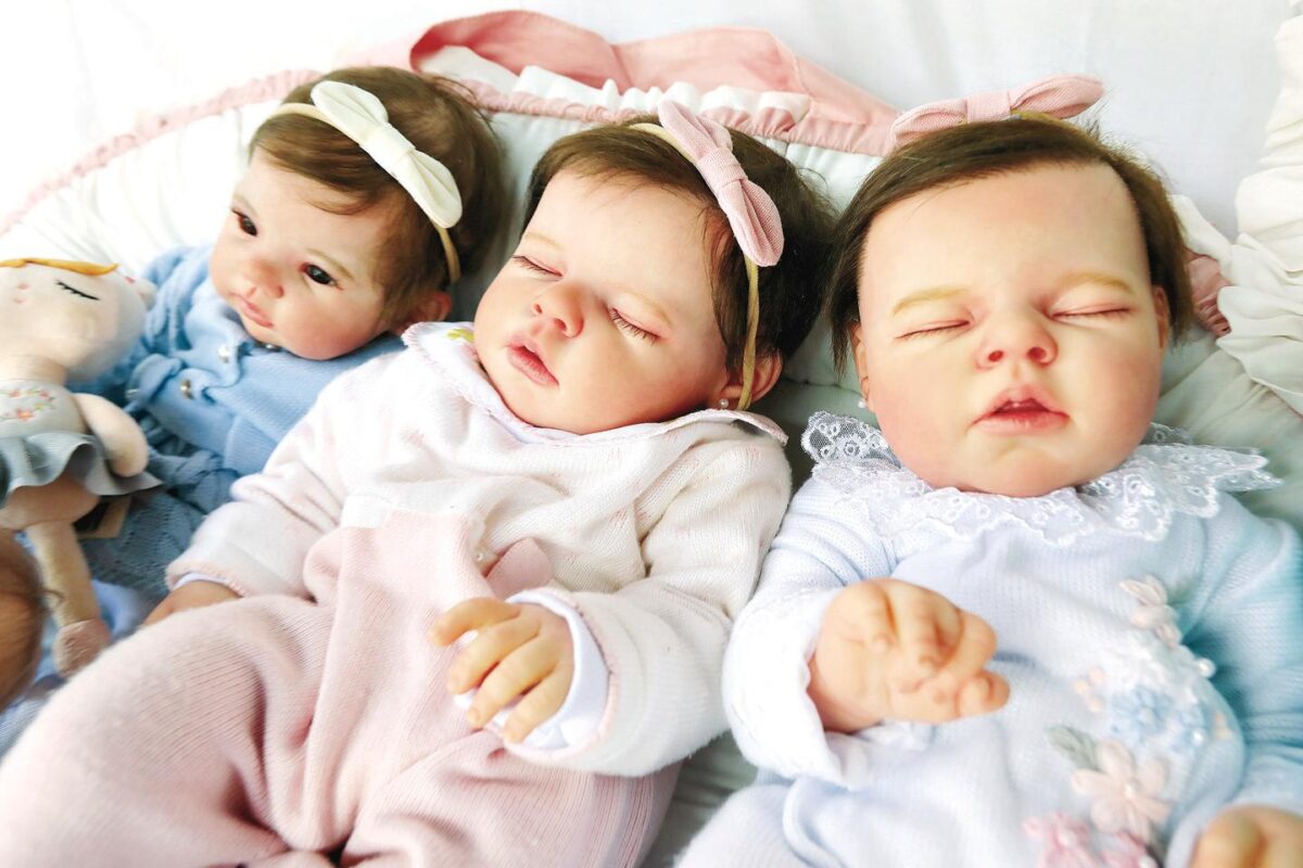 Psiquiatra alerta para necessidade de cuidados com a saúde mental por trás da febre dos bebês reborn Psiquiatra alerta para necessidade de cuidados com a saúde mental por trás da febre dos bebês reborn