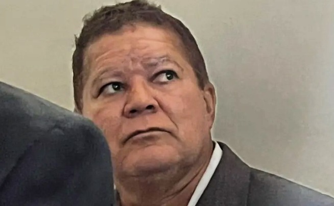 Homem que ameaçou Carlão pelo Bem com faca declara que é pré-candidato a deputado federal Homem que ameaçou Carlão pelo Bem com faca declara que é pré-candidato a deputado federal