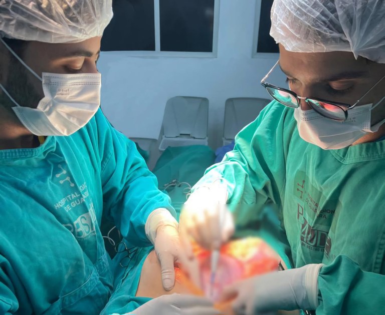 Em cirurgia de urgência na Paraíba, médicos descobrem cisto gigante de 6,2 kg em ovário de jovem de 21 anos cisto gigante, guarabira, 6,2kg