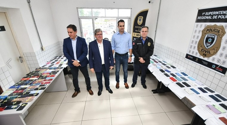 Polícia Civil devolve mais de 300 celulares roubados ou furtados aos proprietários em João Pessoa nesta sexta-feira Polícia Civil devolve mais de 300 celulares roubados ou furtados aos proprietários em João Pessoa nesta sexta-feira