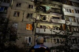 Após troca de prisioneiros, Rússia ataca a capital da Ucrânia e deixa ao menos 15 feridos Após troca de prisioneiros, Rússia ataca a capital da Ucrânia e deixa ao menos 15 feridos