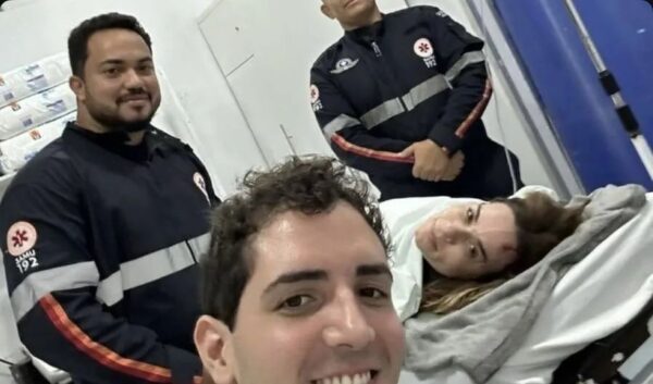 Daniella Ribeiro em atendimento no Hospital de Trauma. (foto: reprodução/redes sociais)