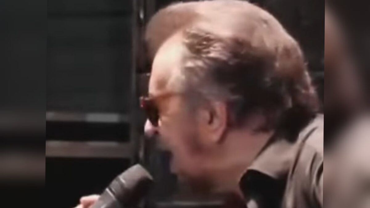 VÍDEO: em show no Rio Grande do Norte, vocalista do Camisa de Vênus ataca religião: "Deus, larga de ser escroto" Marcelo Nova, vocalista do 'Camisa de Vênus'. (foto: reprodução/Youtube)