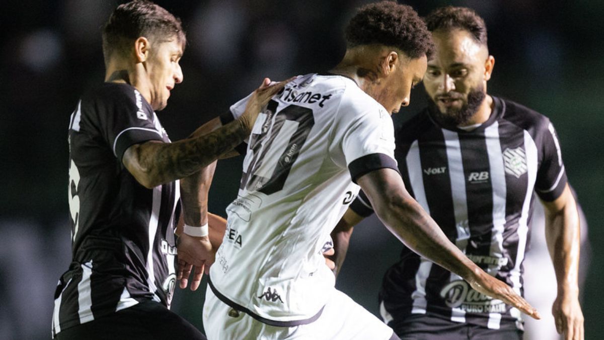 Botafogo-PB perde para o Figueirense e segue fora do G-8 da Série C Figueirense x Botafogo-PB pela Série C 2025