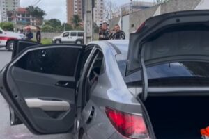 Grupo armado invade CAPS e tentativa de assalto resulta em homem morto e quatro pessoas feridas em Campina Grande Grupo armado invade CAPS e tentativa de assalto resulta em homem morto e quatro pessoas feridas em Campina Grande