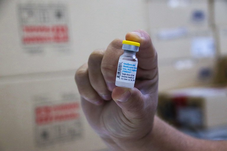Paraíba recebe mais de 200 doses da vacina contra Mpox, destinadas às pessoas com HIV/Aids; saiba onde tomar Paraíba recebe mais de 200 doses da vacina contra Mpox, destinadas às pessoas com HIV/Aids; saiba onde tomar