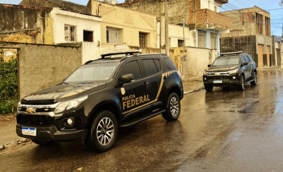 Polícia Federal deflagra operação e cumpre mandado em Esperança operação