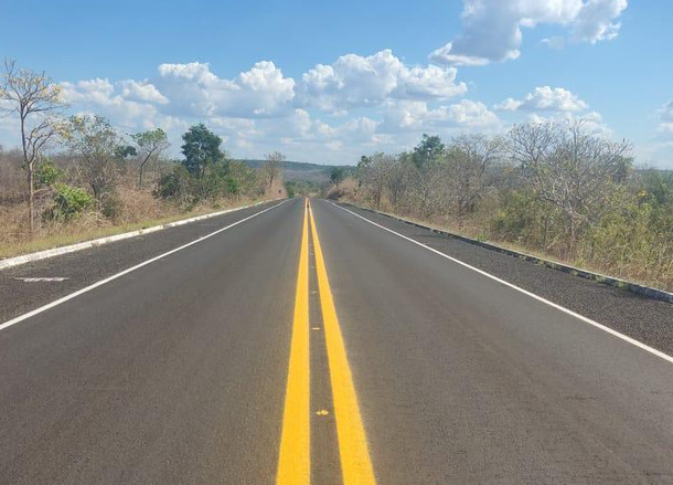 Dois jovens ficam feridos após colisão entre carro e moto na BR-230, entre Sousa e Aparecida Dois jovens ficam feridos após colisão entre carro e moto na BR-230, entre Sousa e Aparecida