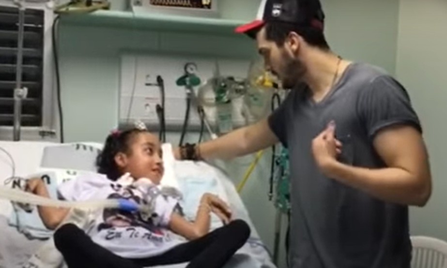 Jovem internada há 10 que ganhou festa na Priscylla’s Hall já recebeu visita de famosos como Luan Santana