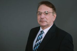 Apresentador na Paraíba, Aldo Schueler passa por cirurgia durante viagem aldo schueler