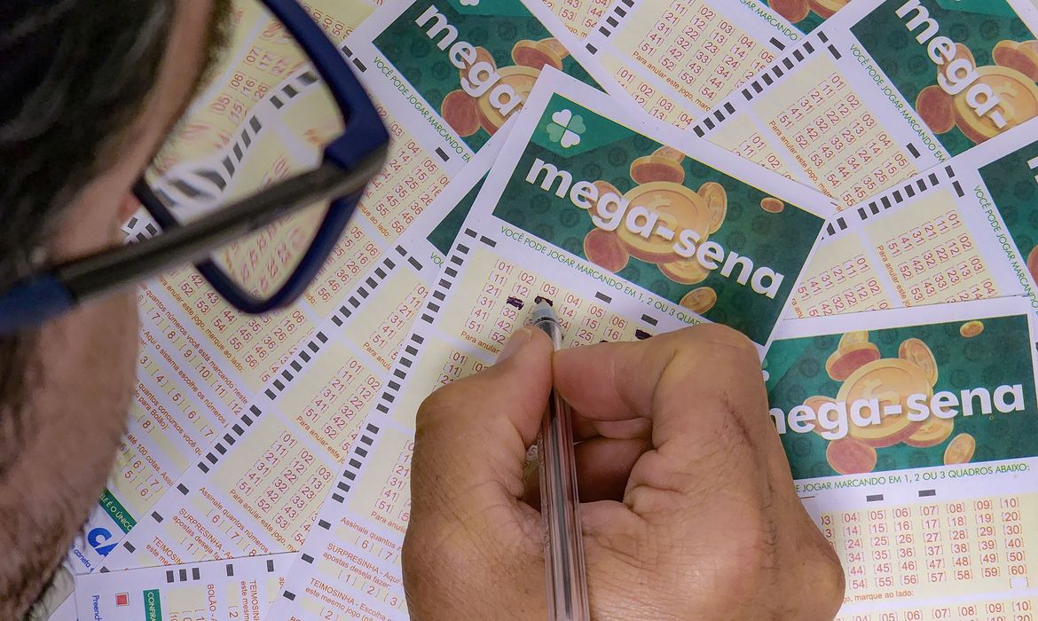 Mega-Sena acumula e pagará prêmio de R$ 61 milhões no próximo sorteio mega-sena