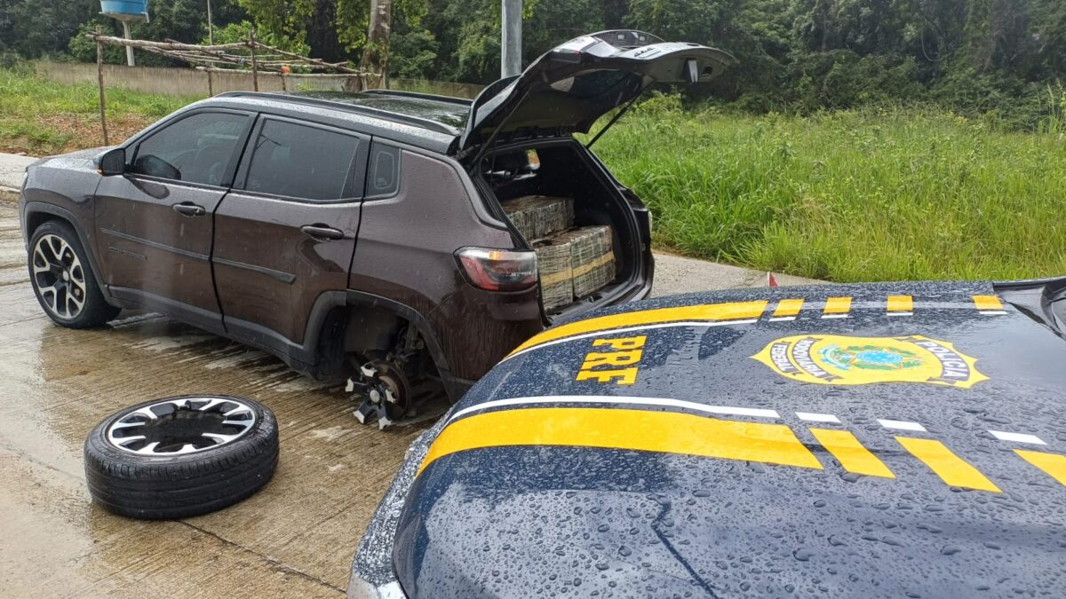 PRF apreende quase 200kg de maconha em carro abandonado na BR-101, em Mamanguape PRF, maconha, carro, mamanguape