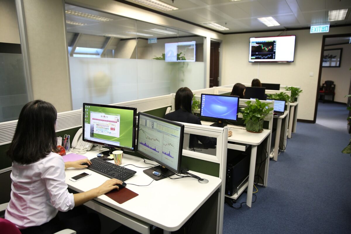 Sine-PB disponibiliza 758 vagas de emprego em 13 munícipios paraibanos emprego, trabalho