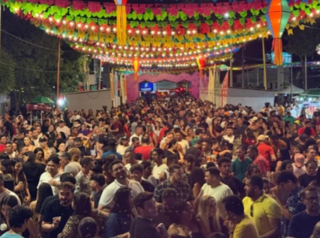Prefeitura de Patos anuncia Johnny Cortez, ex-cantor da Limão com Mel, como atração do Forró dos Namorados Prefeitura de Patos anuncia Johnny Cortez, ex-cantor da Limão com Mel, como atração do Forró dos Namorados
