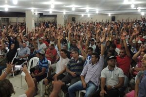 Trabalhadores da construção civil poderão entrar em greve a partir de segunda-feira, em João Pessoa Trabalhadores da construção civil poderão entrar em greve a partir de segunda-feira, em João Pessoa